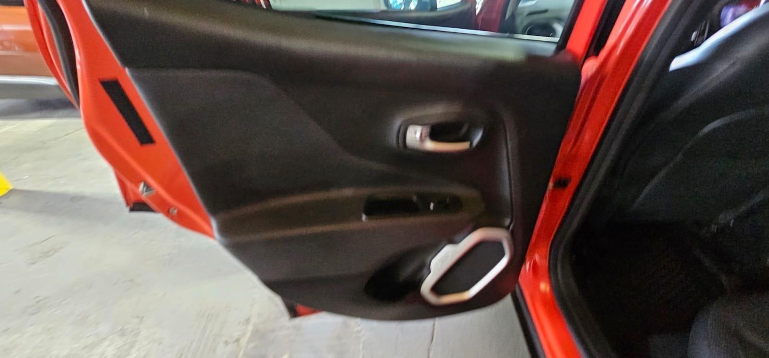 Used Jeep Renegade 2015 for sale - 76537884: Photo 17