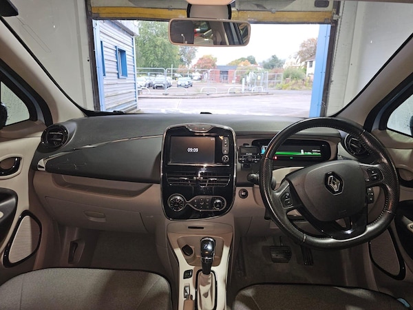 Used Renault Zoe 2019 for sale - 76283117: Photo 12