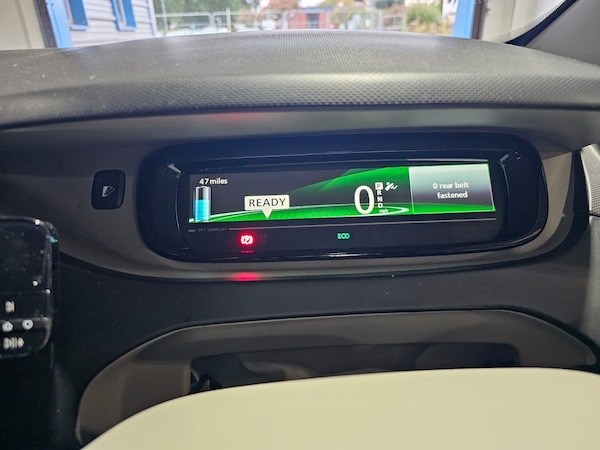 Used Renault Zoe 2019 for sale - 76283117: Photo 30