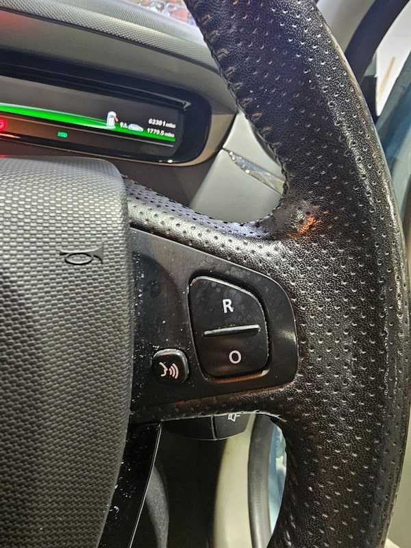 Used Renault Zoe 2019 for sale - 76283117: Photo 31