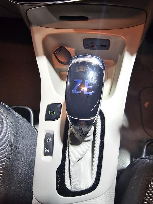 Used Renault Zoe 2019 for sale - 76283117: Photo 34