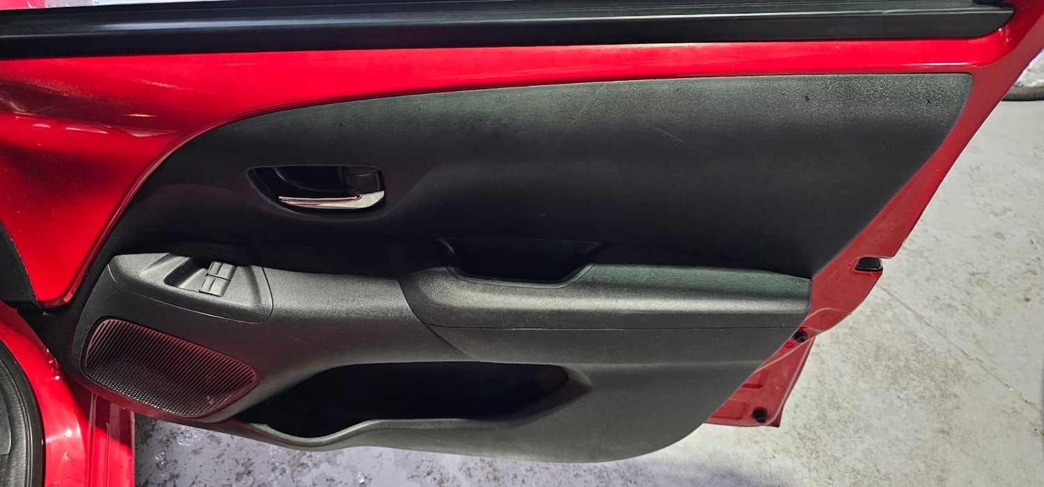 Used Toyota AYGO 2017 for sale - 76666744: Photo 12