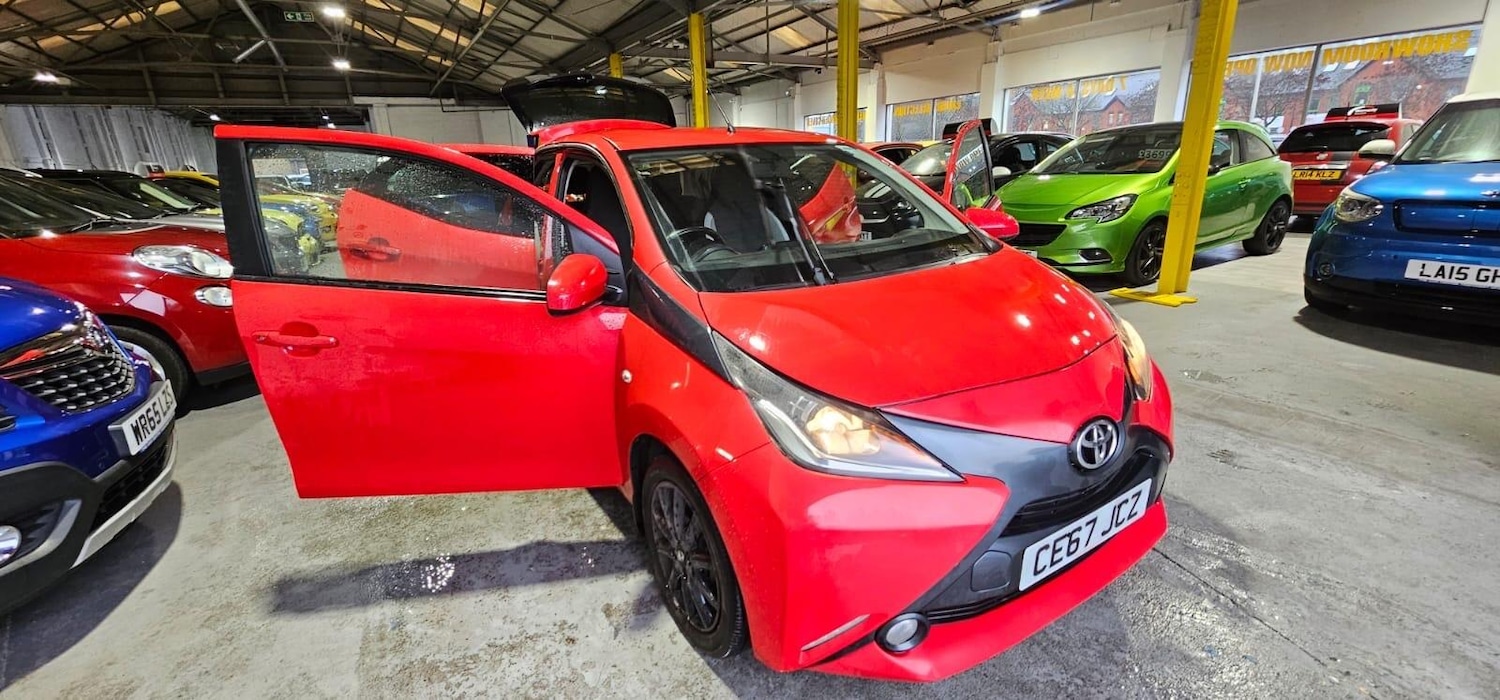 Used Toyota AYGO 2017 for sale - 76666744: Photo 2