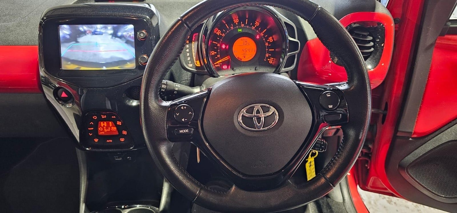 Used Toyota AYGO 2017 for sale - 76666744: Photo 27