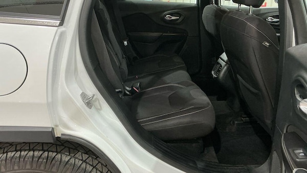 Used Jeep Cherokee 2015 for sale - 76348875: Photo 8