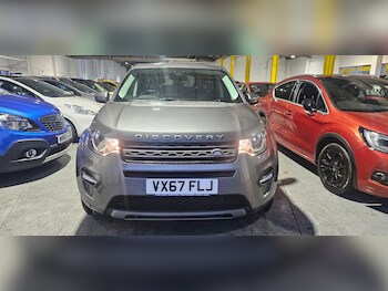 Used Land Rover Discovery Sport 2017 for sale - 76989965: Photo