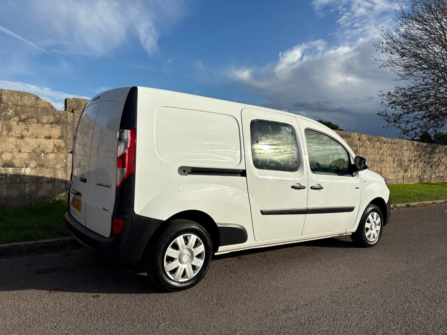 Used Renault Kangoo 2020 for sale - 76366289: Photo 8