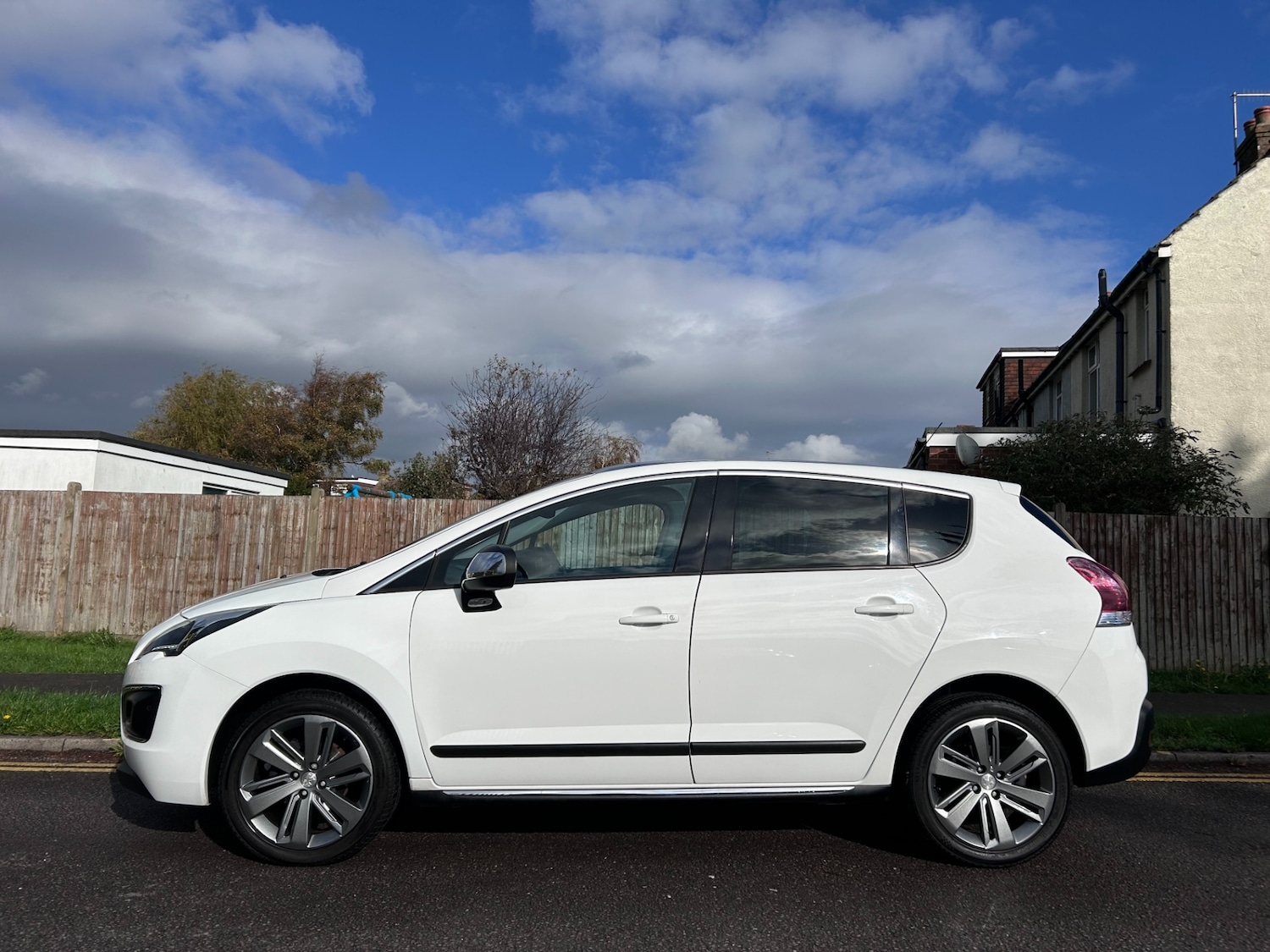 Used Peugeot 3008 2016 for sale - 77136186: Photo 10
