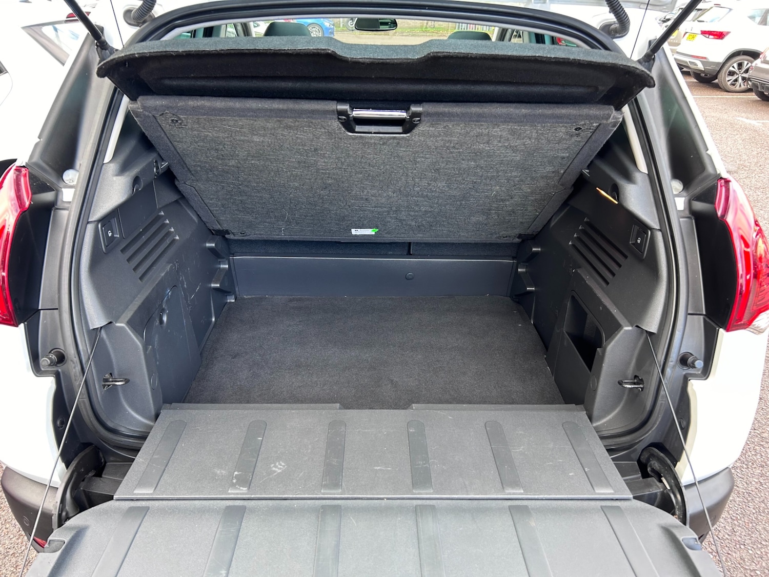 Used Peugeot 3008 2016 for sale - 77136186: Photo 14