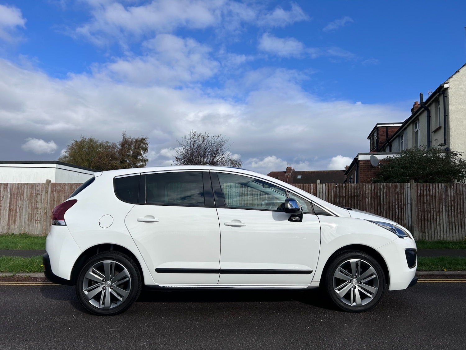 Used Peugeot 3008 2016 for sale - 77136186: Photo 5
