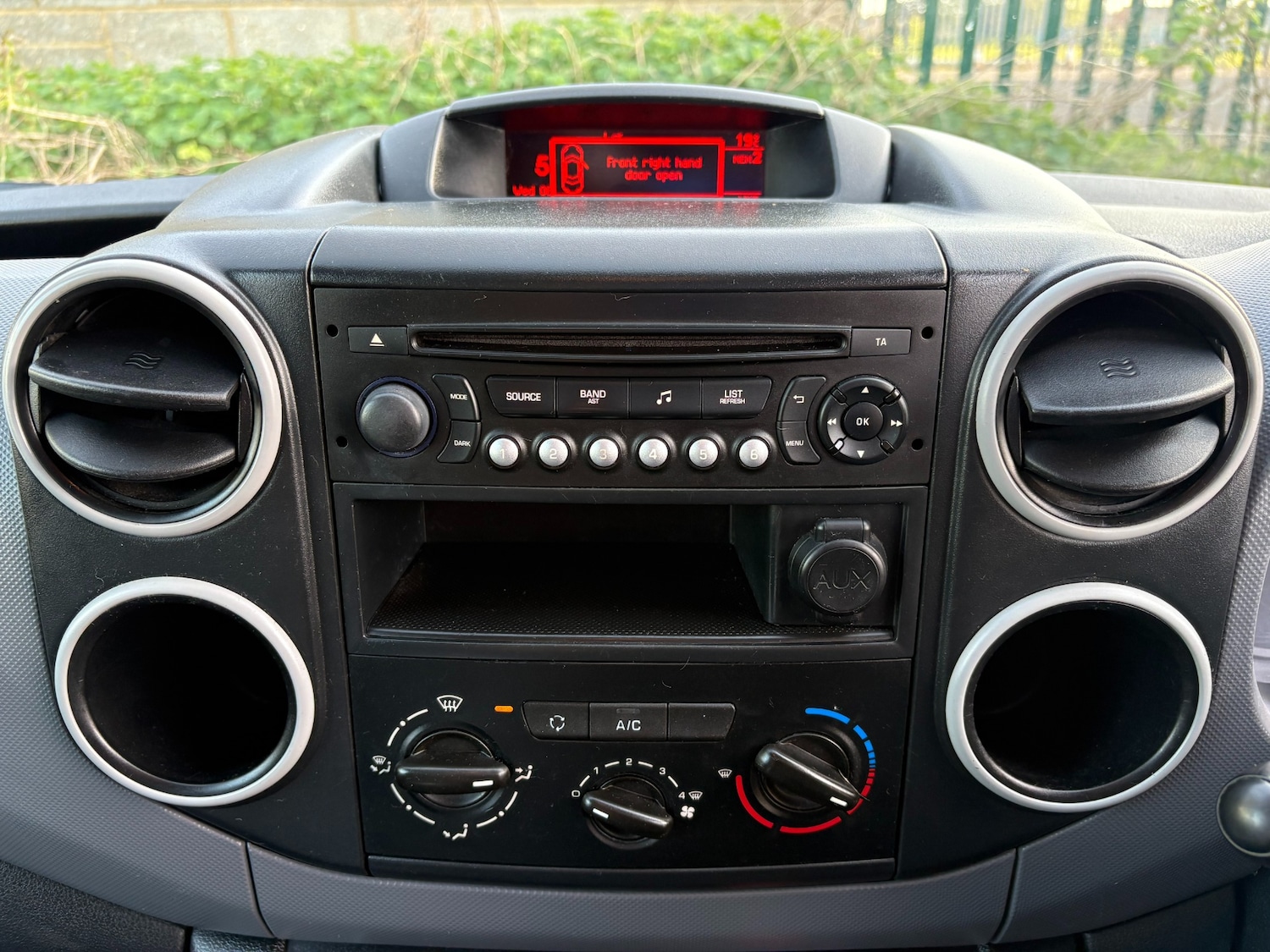 Used Citroen Berlingo 2015 for sale - 78162556: Photo 8