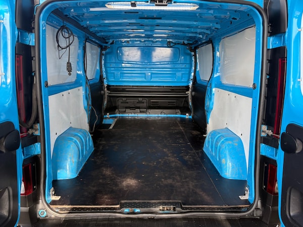 Used Vauxhall Vivaro 2017 for sale - 76182538: Photo 12