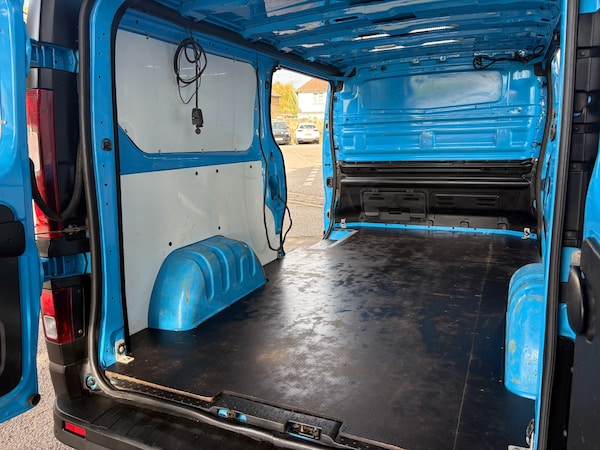 Used Vauxhall Vivaro 2017 for sale - 76182538: Photo 14