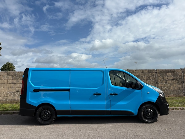 Used Vauxhall Vivaro 2017 for sale - 76182538: Photo 5