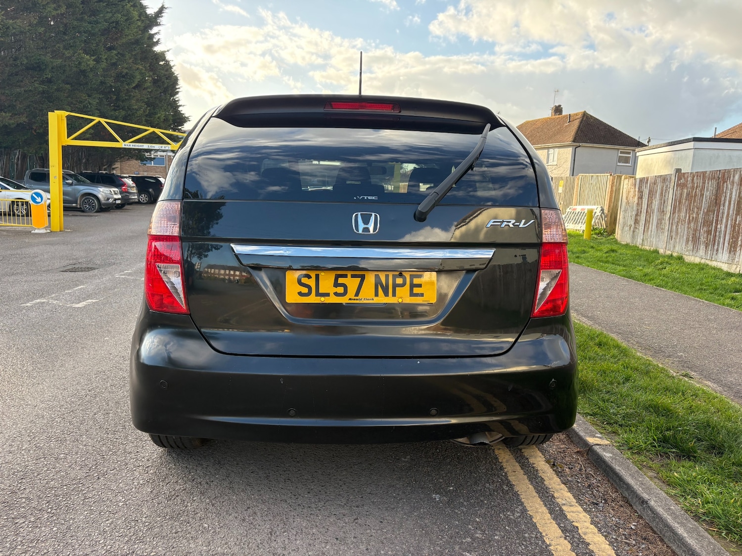 Used Honda FR-V 2007 for sale - 77715861: Photo 3