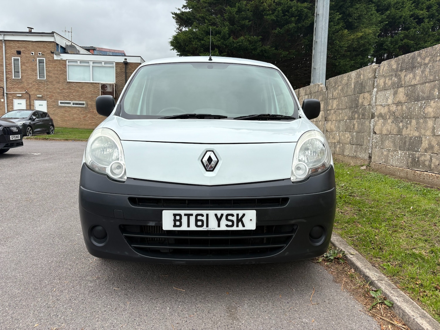 Used Renault Kangoo 2012 for sale - 76207520: Photo 2