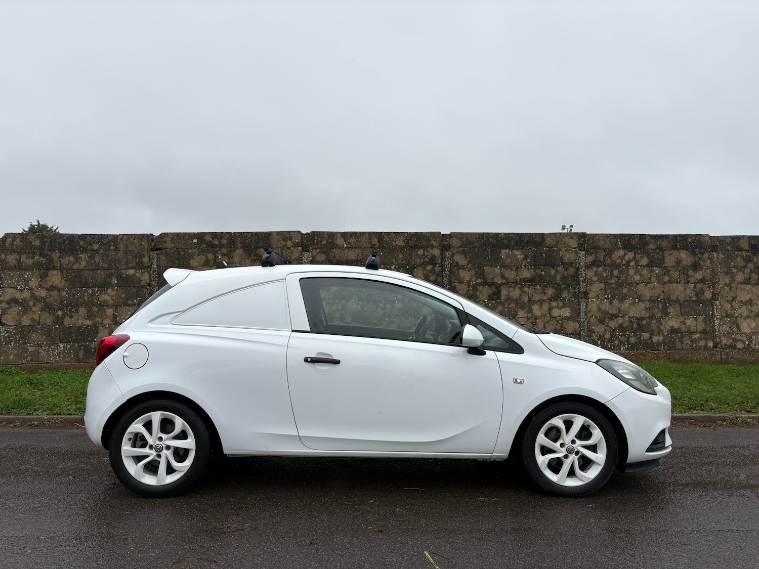 Used Vauxhall Corsa 2016 for sale - 76401994: Photo 5
