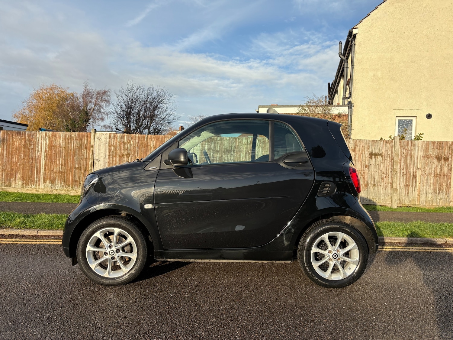 Used smart fortwo 2019 for sale - 76809345: Photo 10