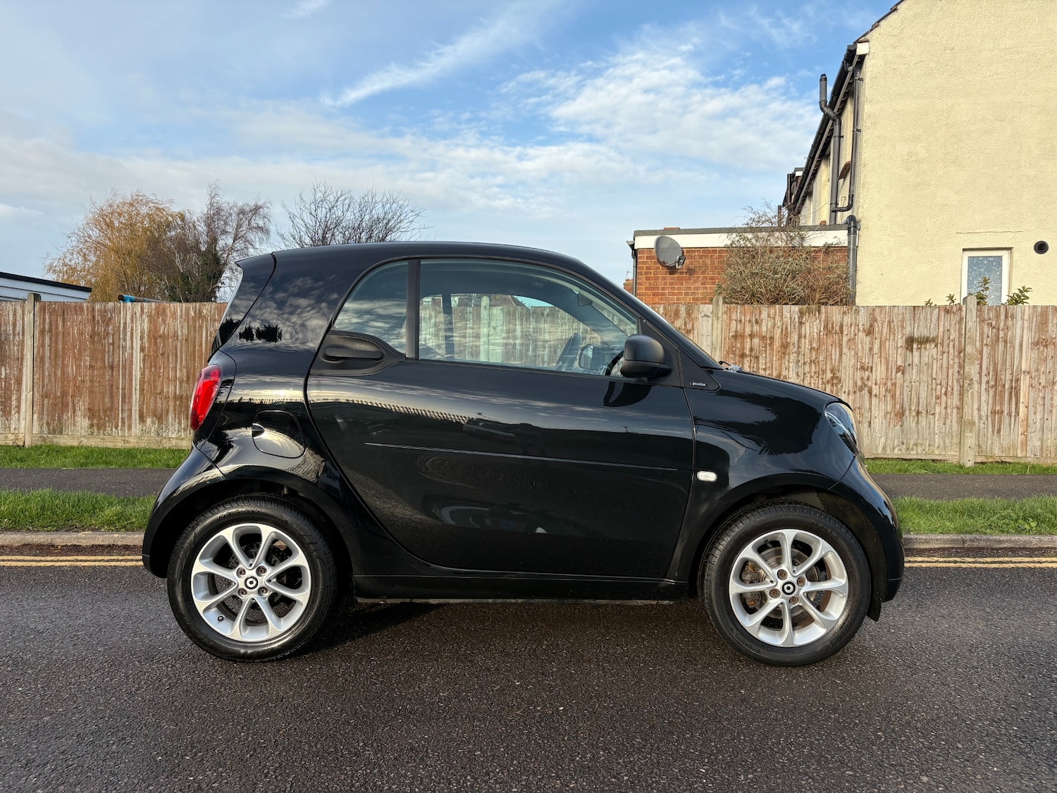 Used smart fortwo 2019 for sale - 76809345: Photo 5