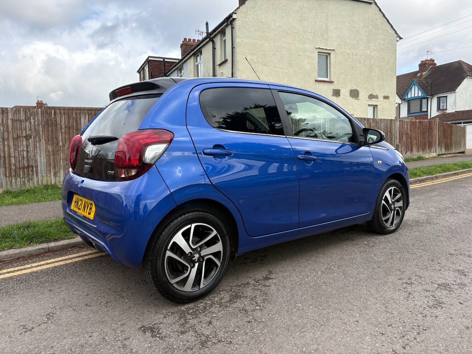 Used Peugeot 108 2021 for sale - 77702044: Photo 10