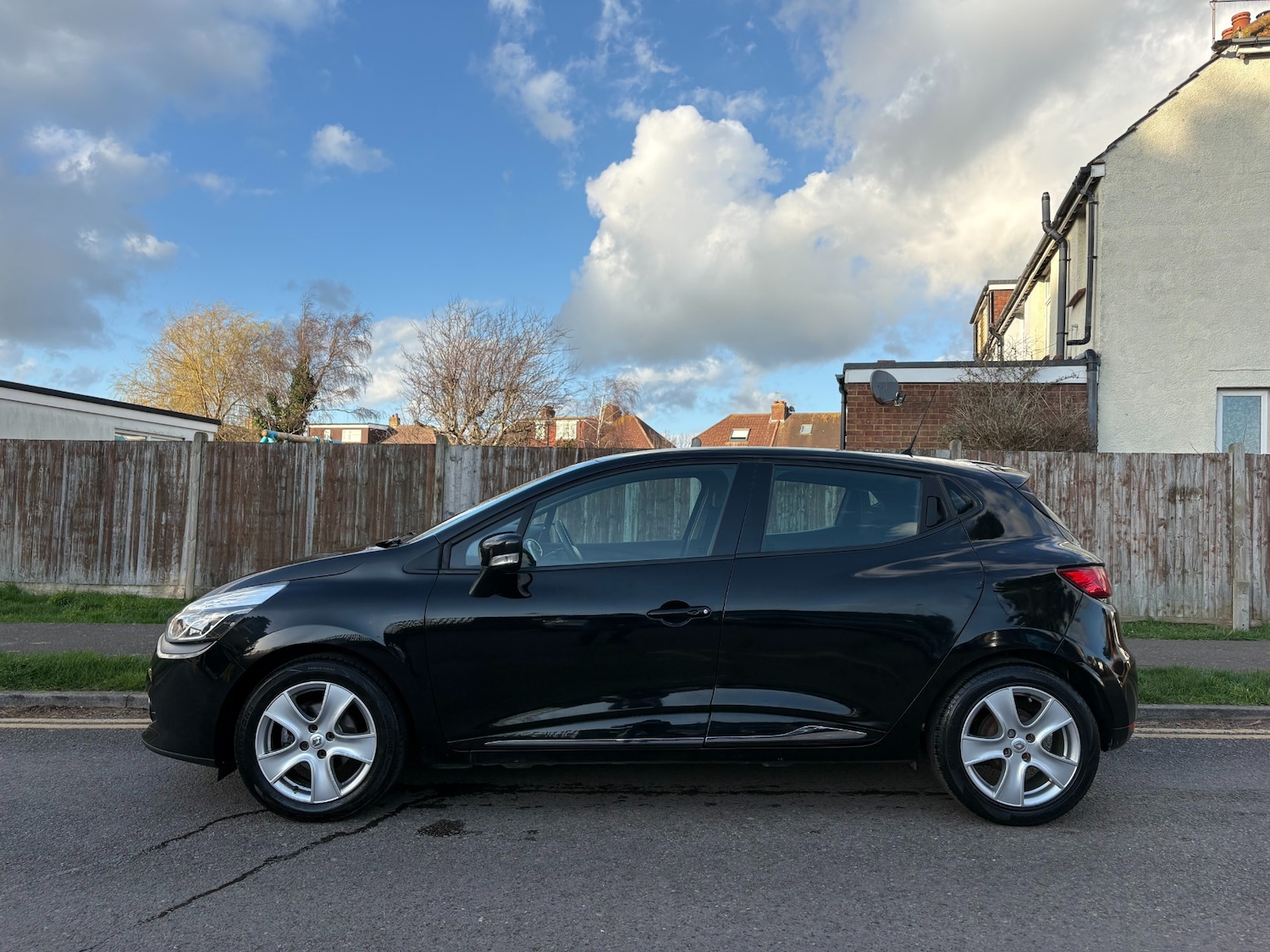 Used Renault Clio 2016 for sale - 77715460: Photo 11