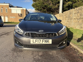 Used Kia Ceed 2017 for sale - 77271592: Photo