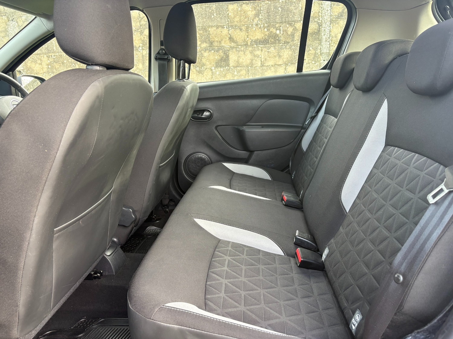 Used Dacia Sandero Stepway 2013 for sale - 76566235: Photo 9