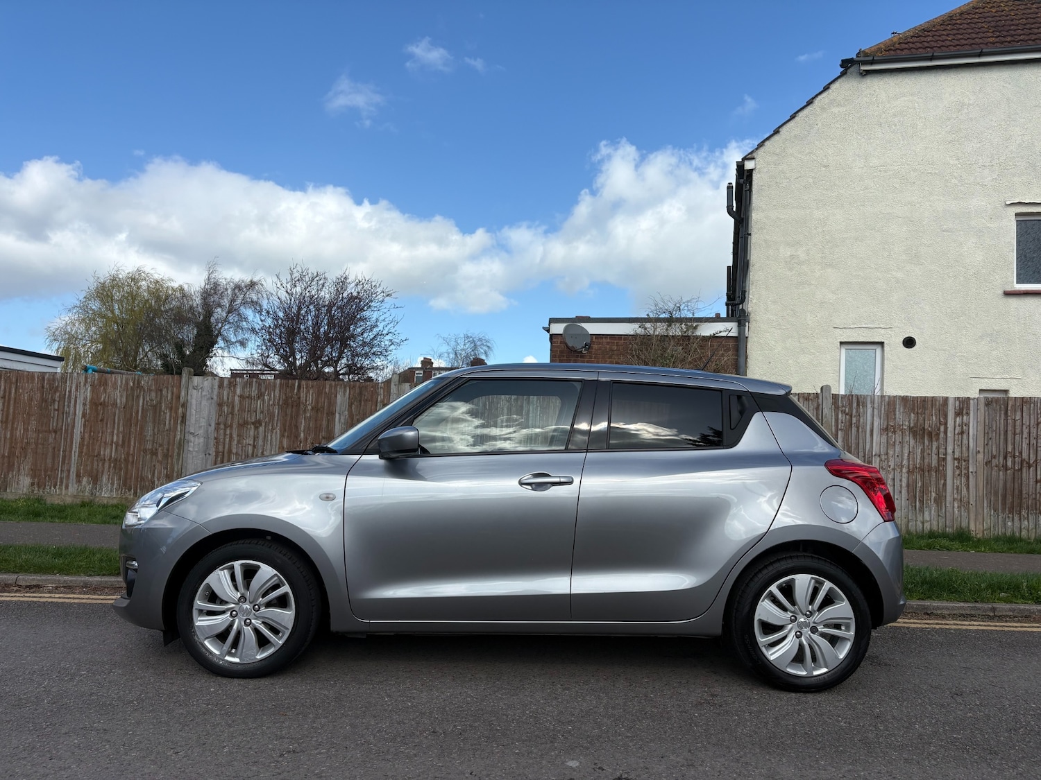Used Suzuki Swift 2018 for sale - 77832058: Photo 11