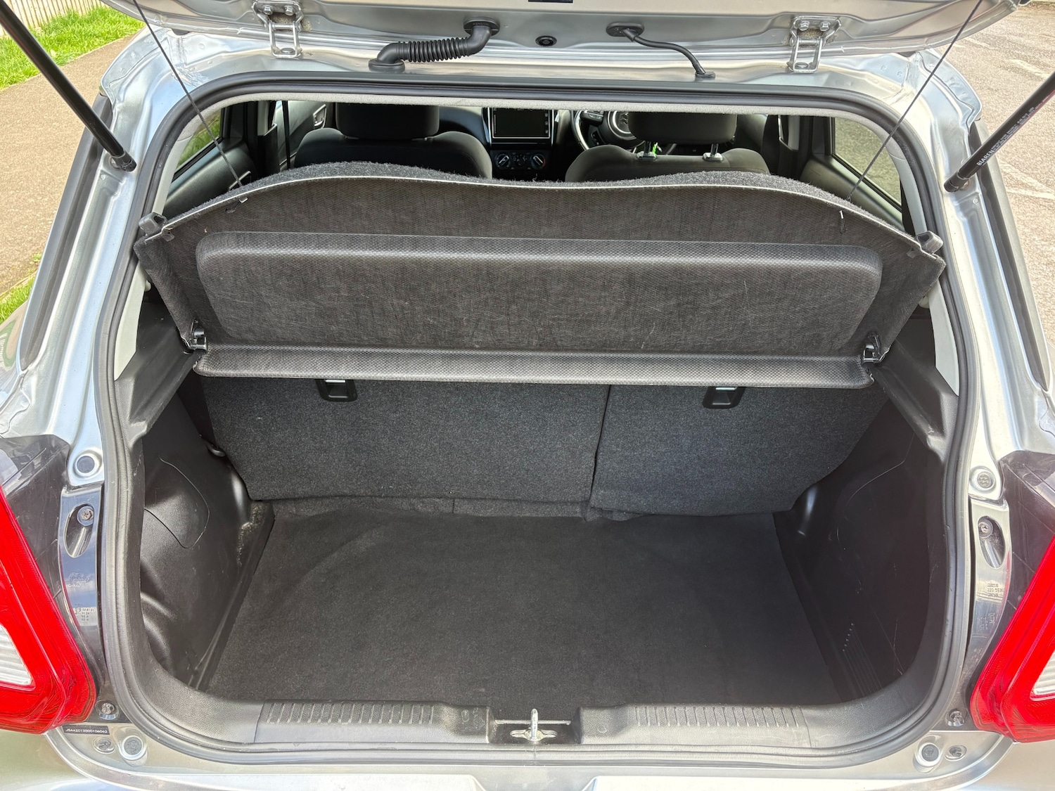 Used Suzuki Swift 2018 for sale - 77832058: Photo 14