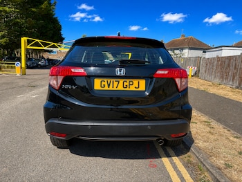 Used Honda HR-V 2017 for sale - 79355661: Photo