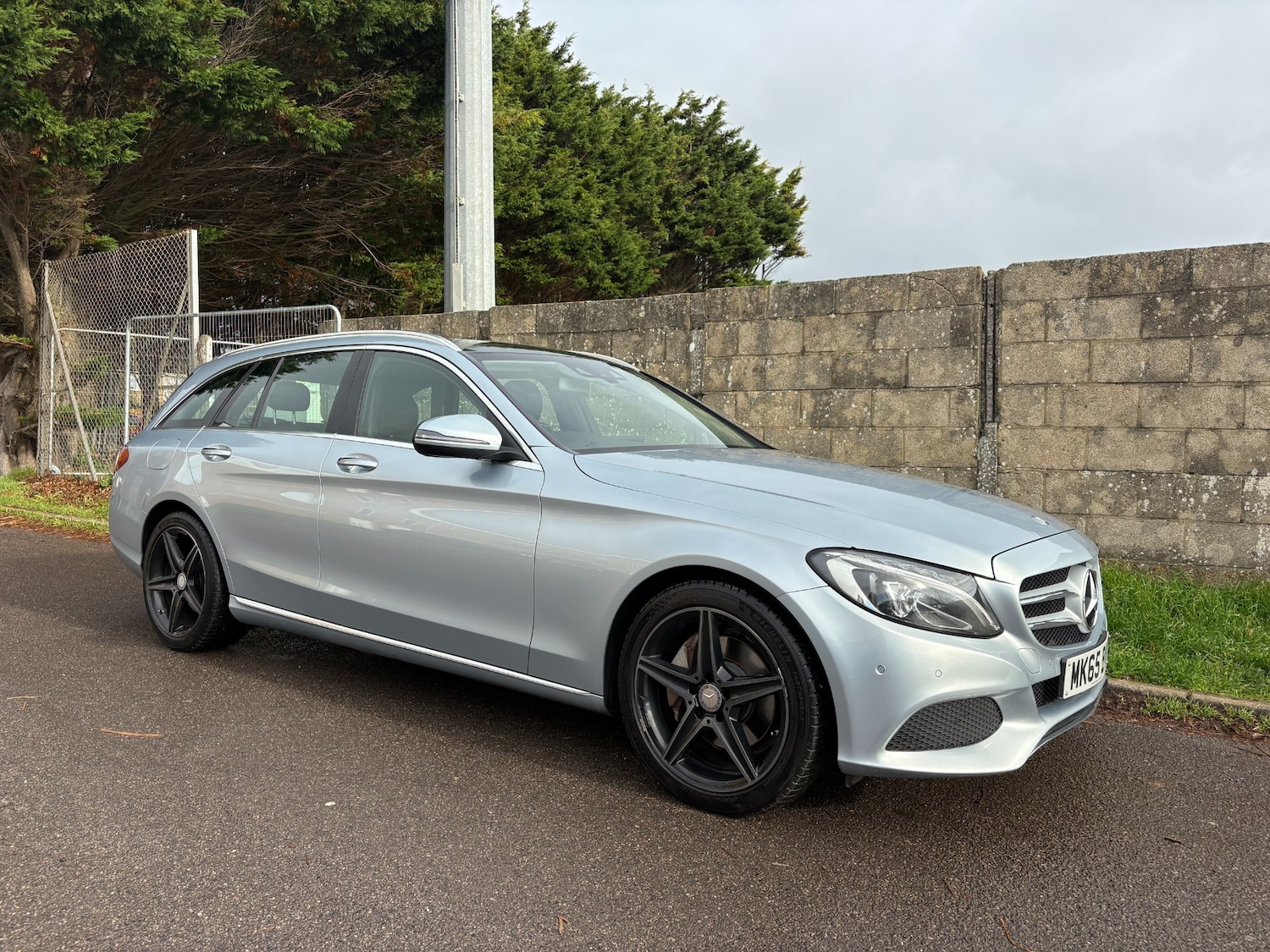 Used Mercedes-Benz C Class 2015 for sale - 76505155: Photo 1