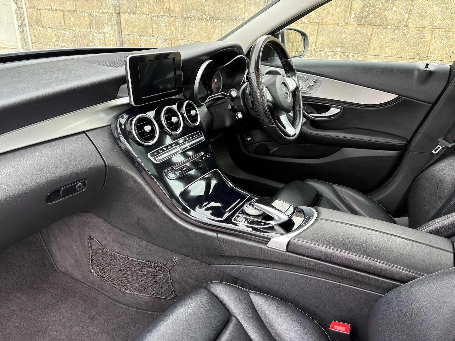 Used Mercedes-Benz C Class 2015 for sale - 76505155: Photo 8