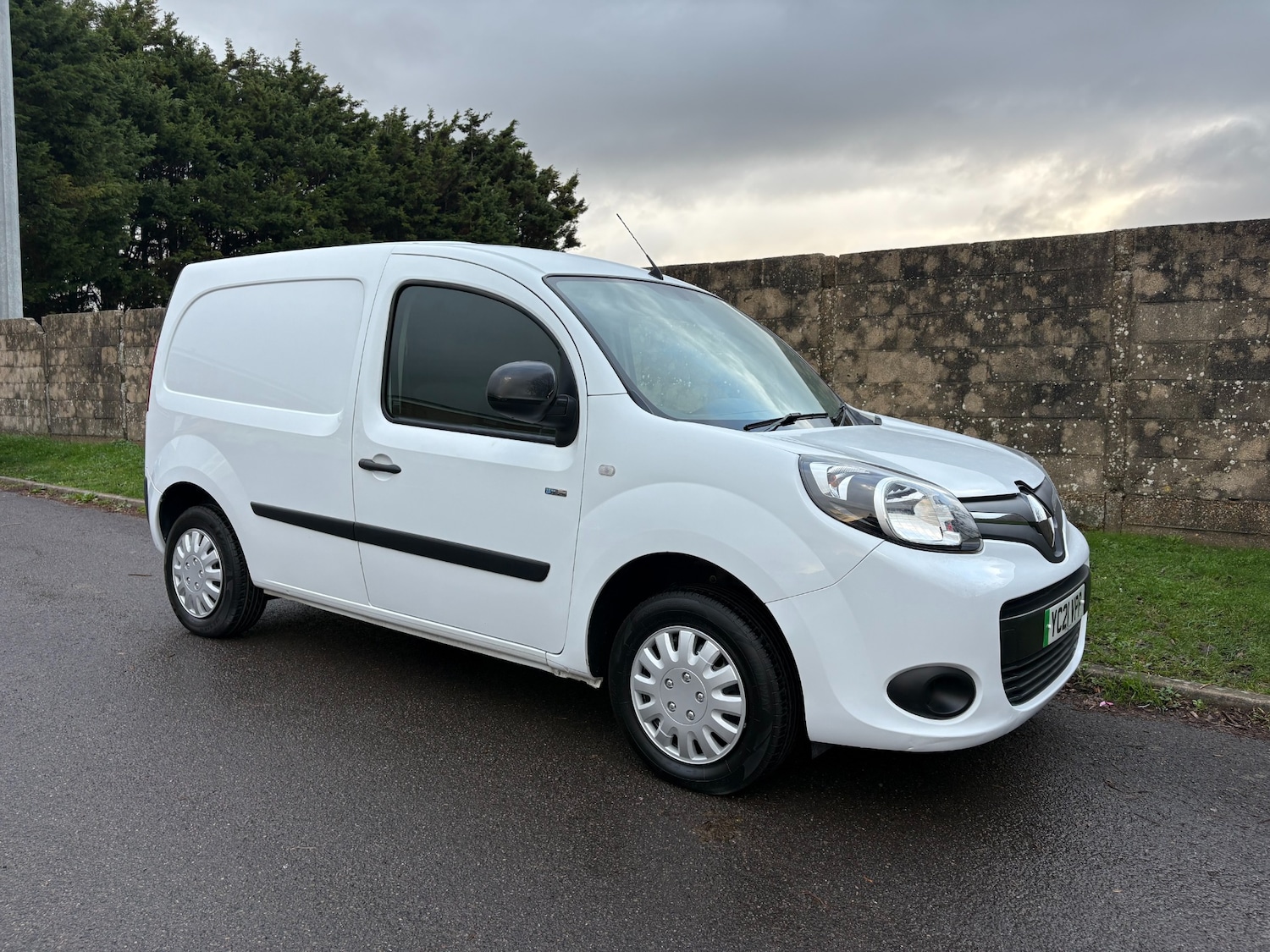 Used Renault Kangoo 2021 for sale - 76542823: Photo 1