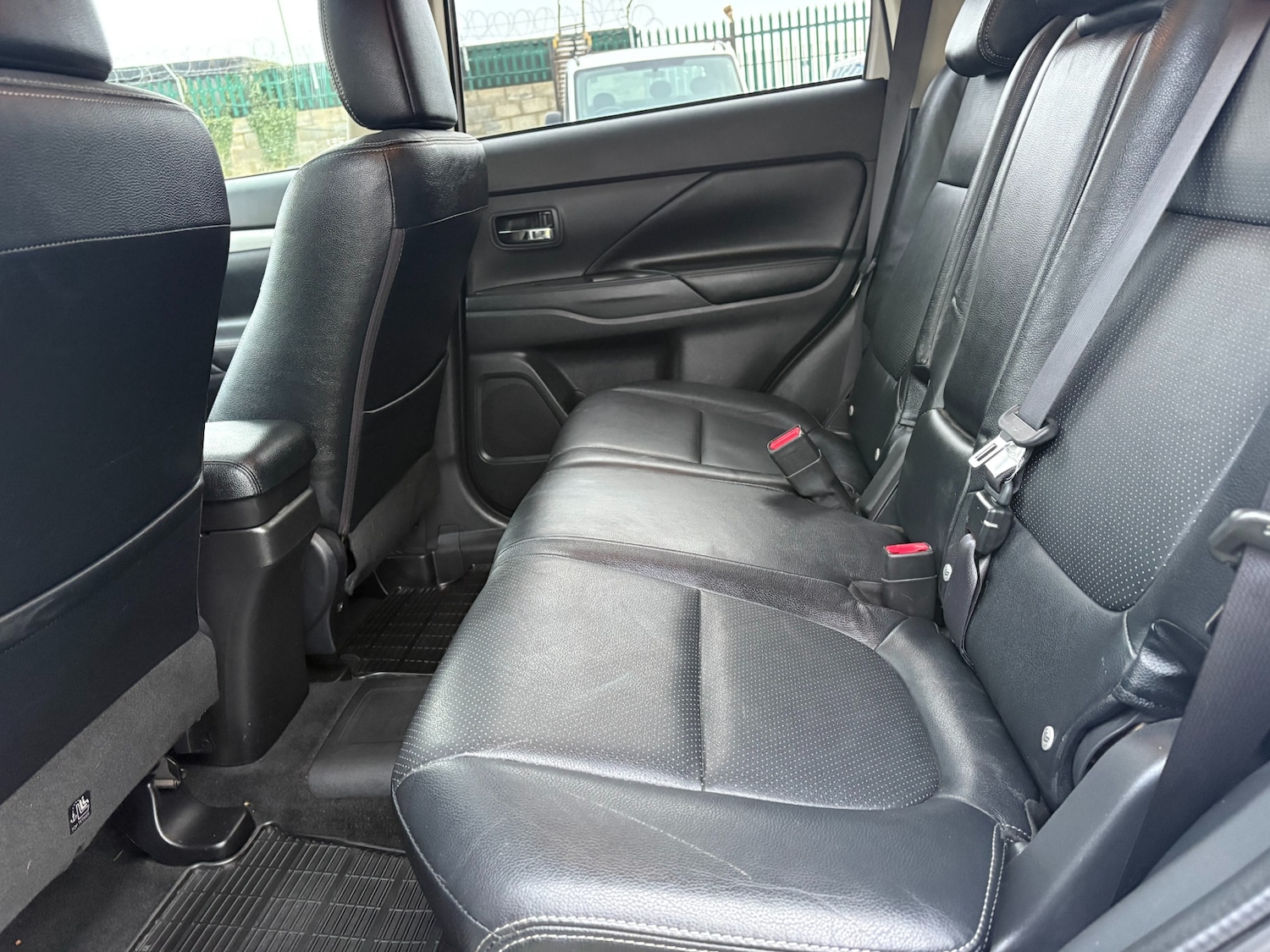 Used Mitsubishi Outlander 2015 for sale - 77529314: Photo 9