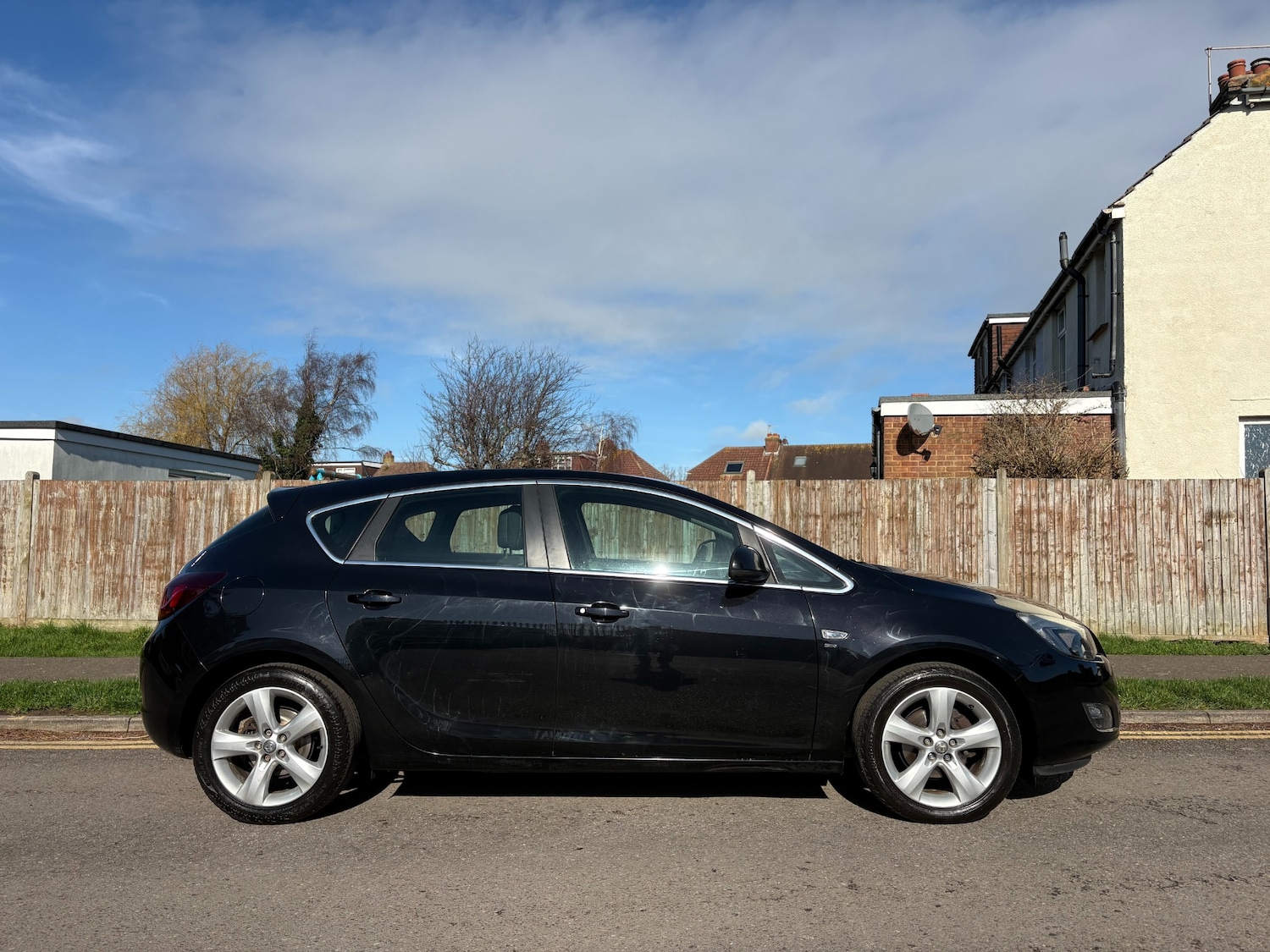 Used Vauxhall Astra 2011 for sale - 77701892: Photo 5