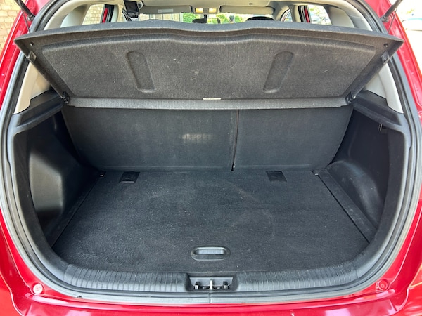 Used Kia Venga 2013 for sale - 71111920: Photo 10