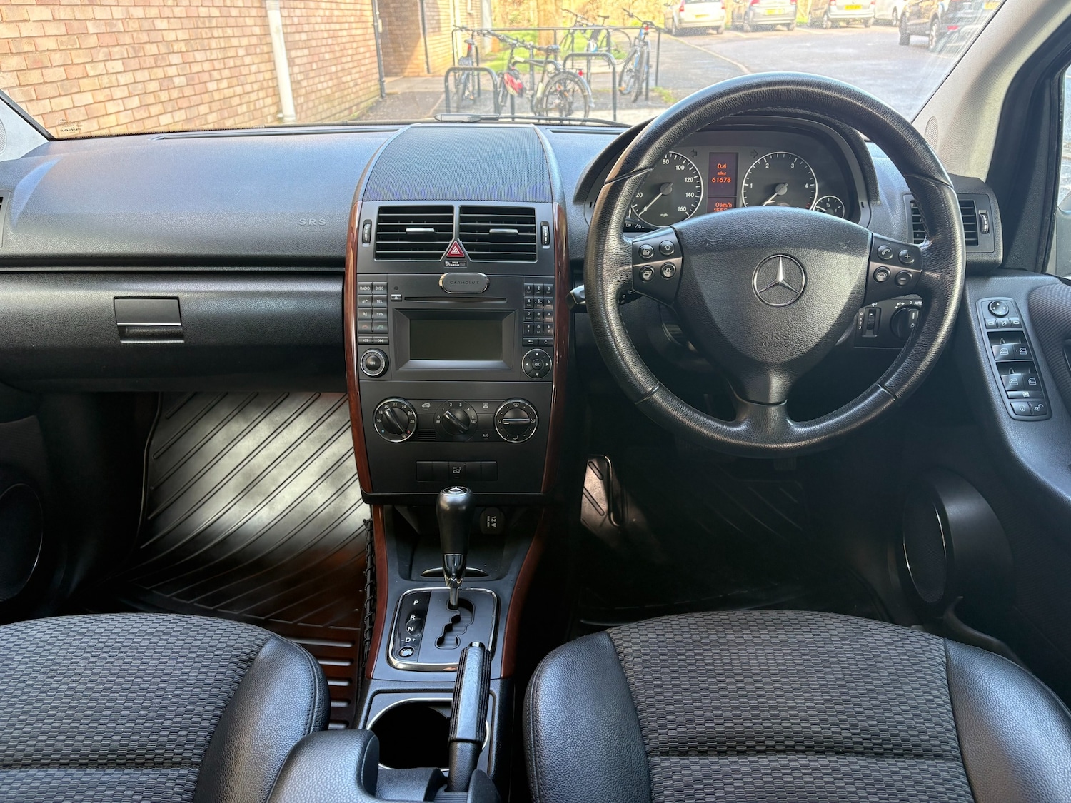 Used Mercedes-Benz A-Class 2010 for sale - 77702601: Photo 6