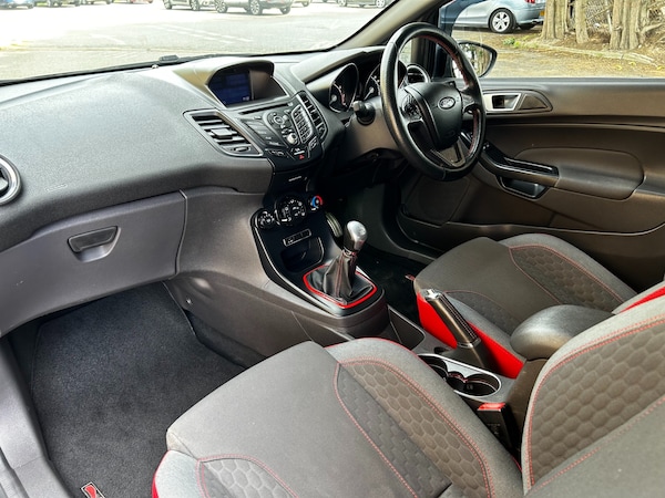 Used Ford Fiesta 2017 for sale - 74524574: Photo 9