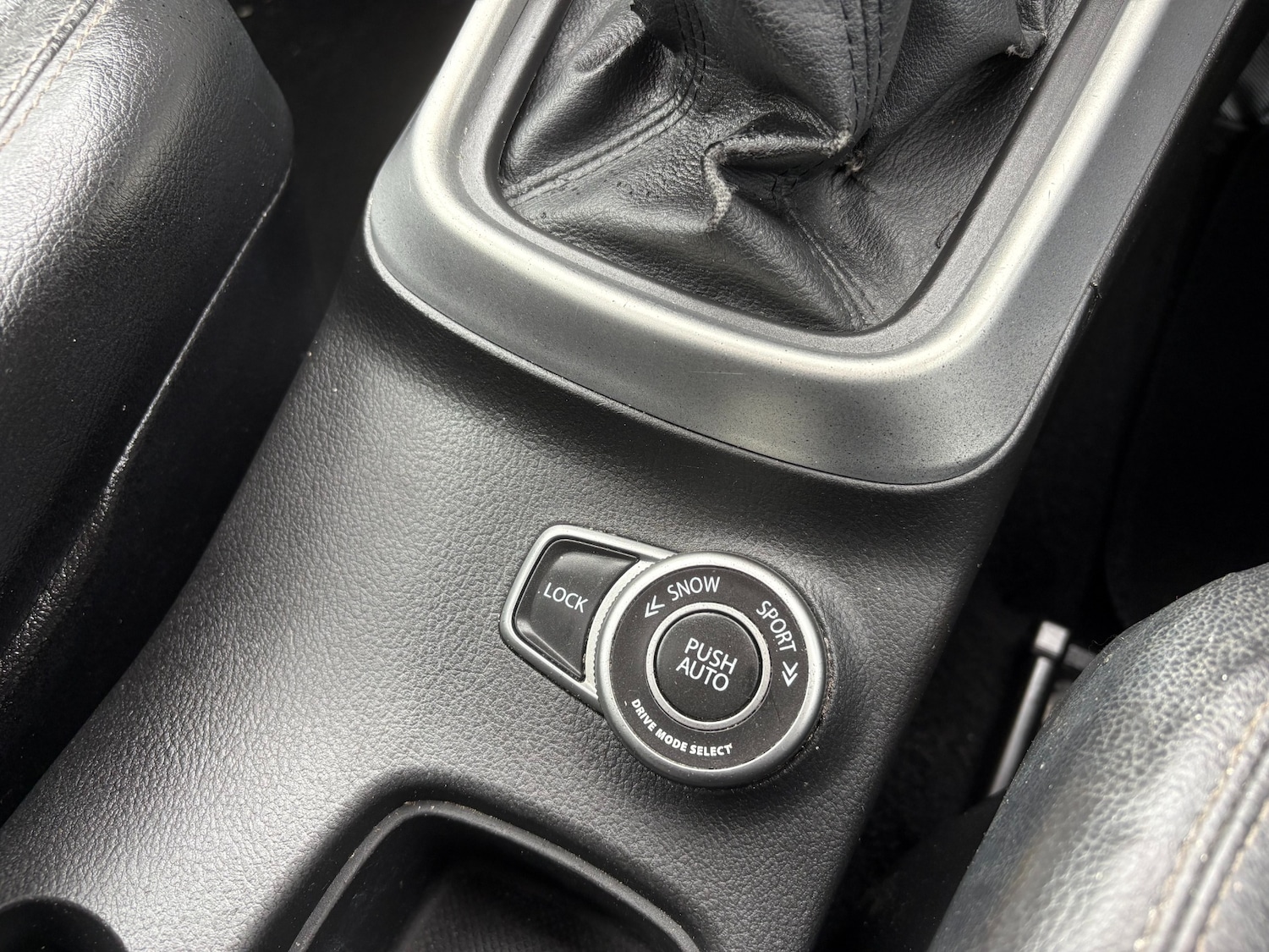 Used Suzuki SX4 S-Cross 2015 for sale - 77873387: Photo 14