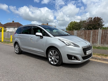 Used Peugeot 5008 2015 for sale - 78581316: Photo