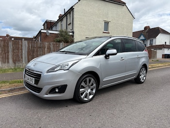 Used Peugeot 5008 2015 for sale - 78581316: Photo