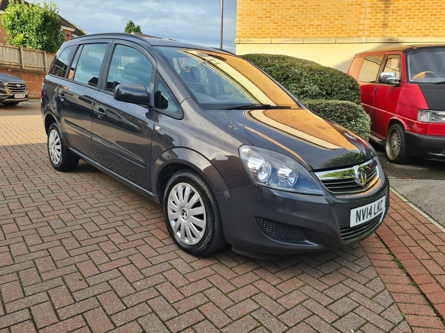 Used Vauxhall Zafira 2014 for sale - 76707570: Photo 1