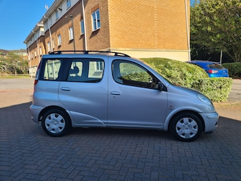 Used Toyota Yaris Verso 2004 for sale - 78465413: Photo