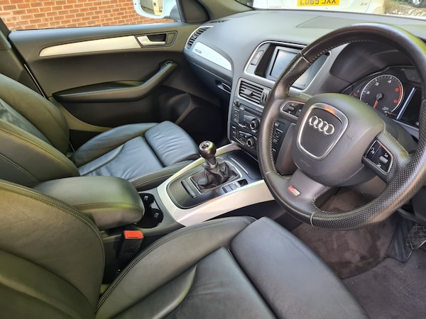 Used Audi Q5 2010 for sale - 76262717: Photo 8