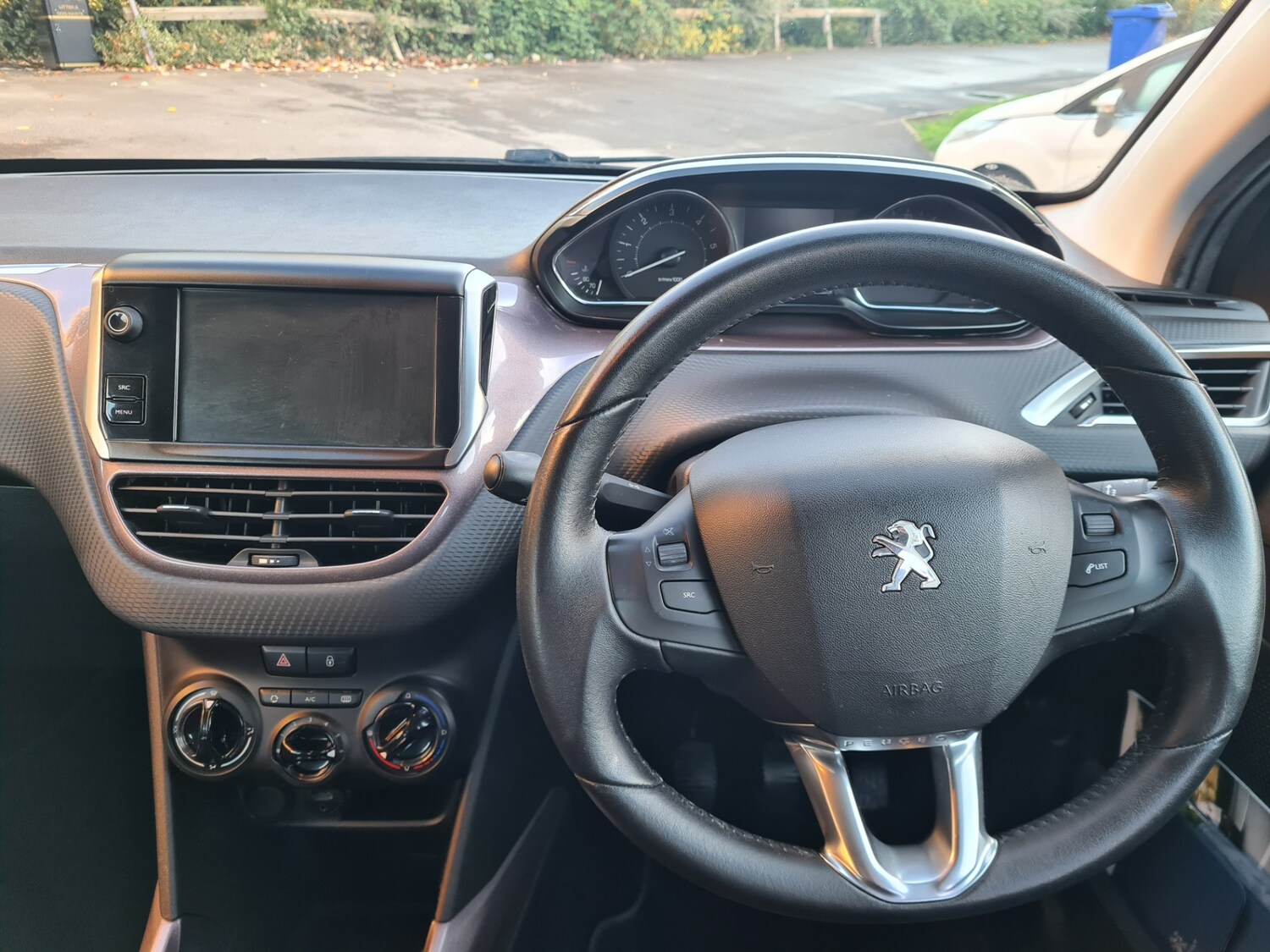 Used Peugeot 2008 2015 for sale - 76340374: Photo 9
