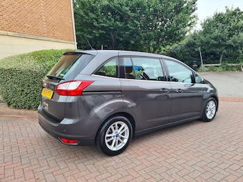 Used Ford Grand C-Max 2015 for sale - 75597442: Photo