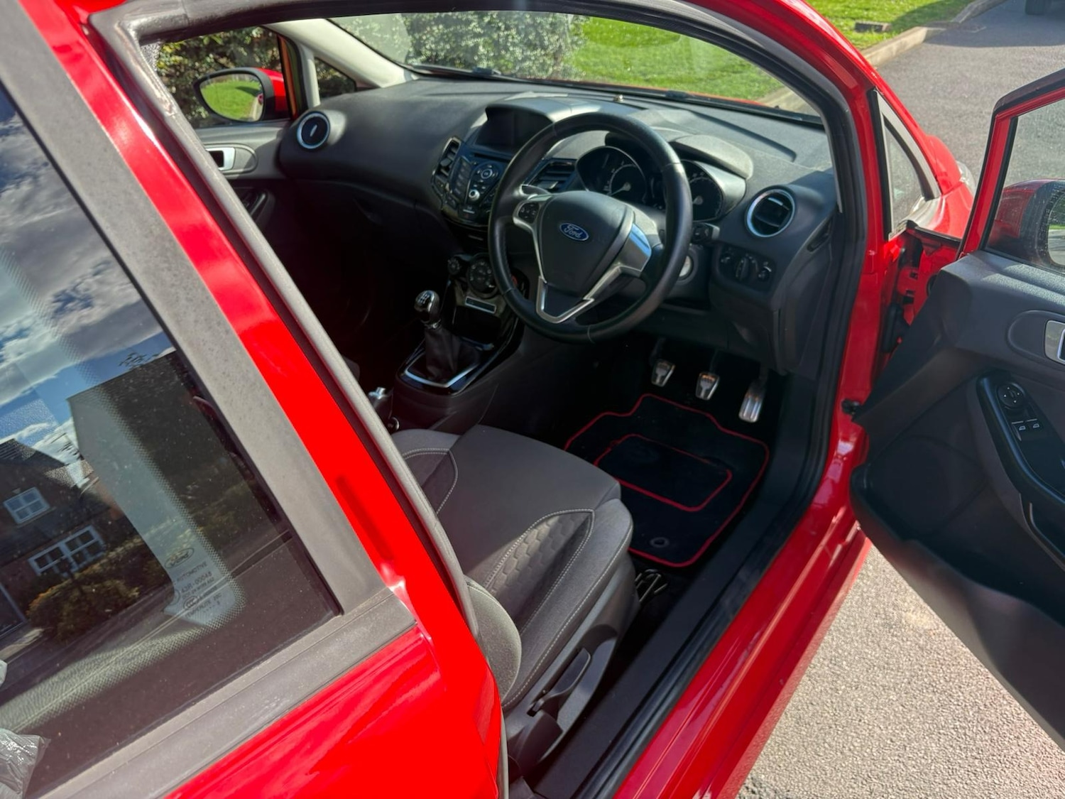 Used Ford Fiesta 2015 for sale - 76311040: Photo 10