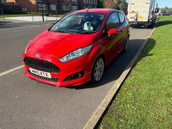 2015 (15) - 1.0 EcoBoost 125 Zetec S 3dr