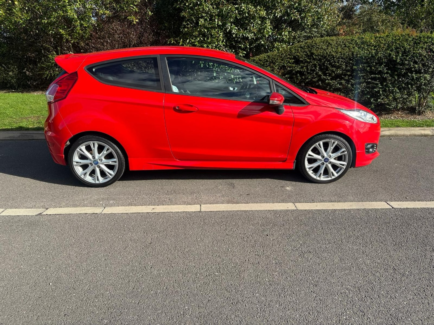 Used Ford Fiesta 2015 for sale - 76311040: Photo 3