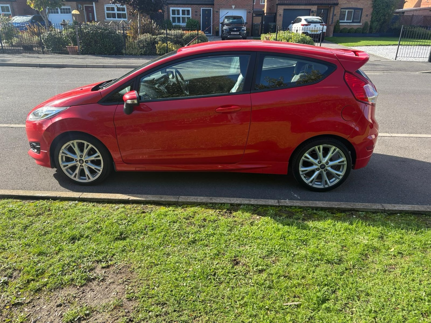 Used Ford Fiesta 2015 for sale - 76311040: Photo 6